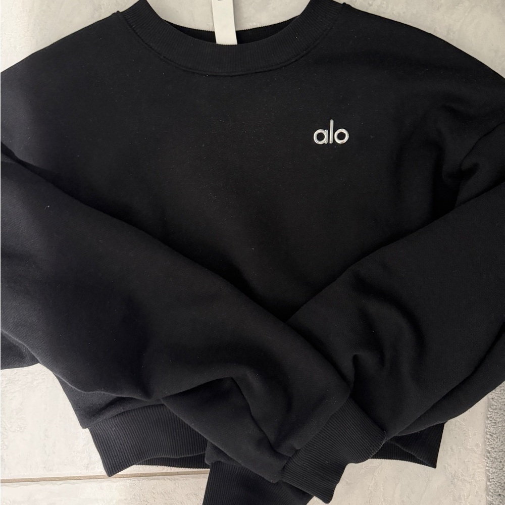 Alo cropped accolade crewneck